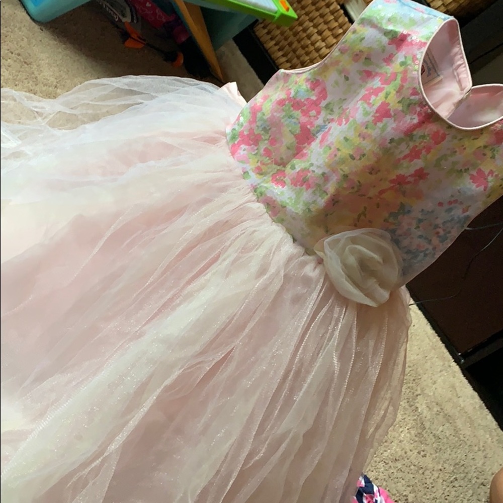Girls size 5 fancy Dress